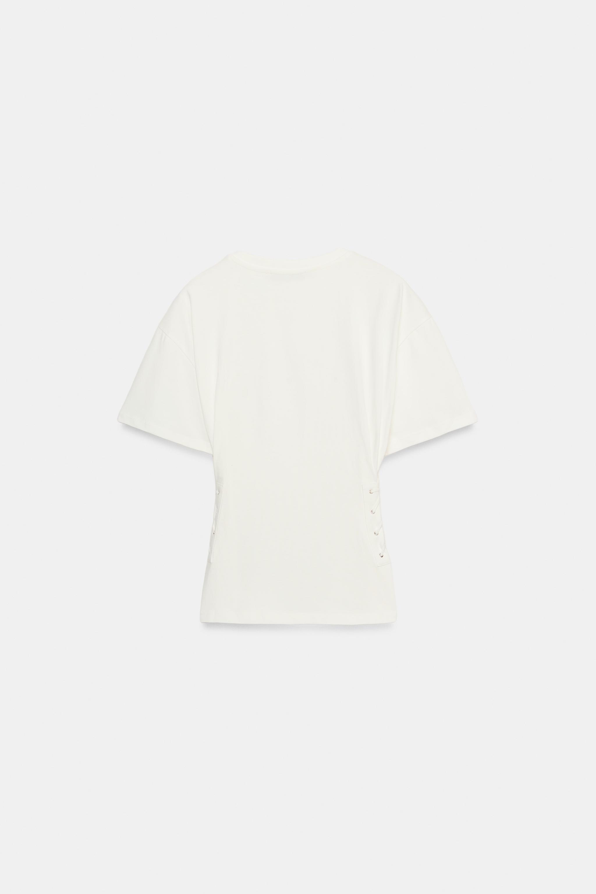 T-SHIRT À LACETS