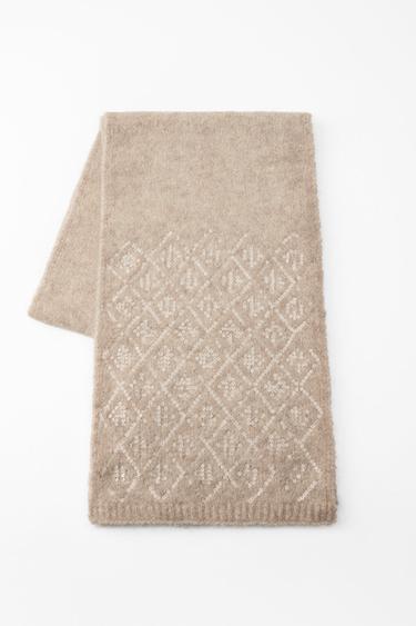 SEQUINNED KNIT SCARF - Sand by Zara