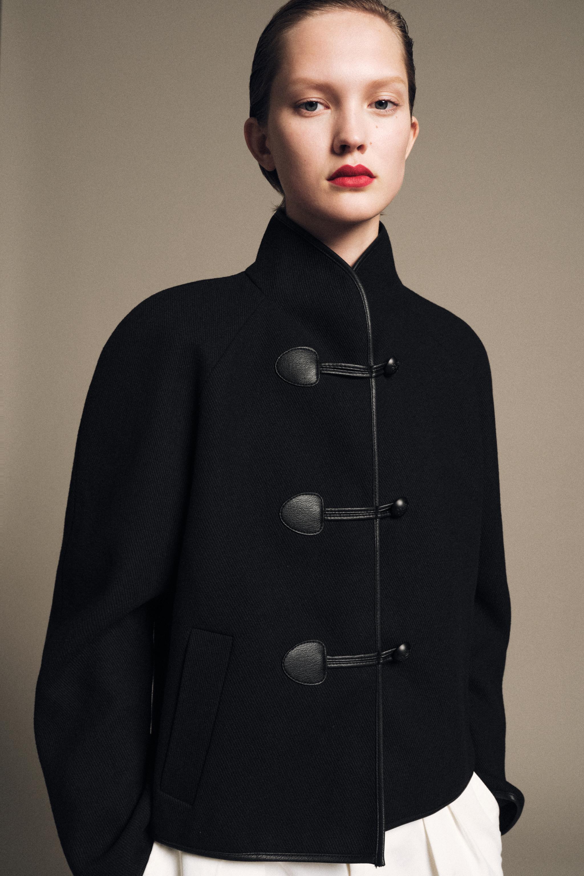 ZW COLLECTION SHORT WOOL-BLEND COAT WITH FROG FASTENING