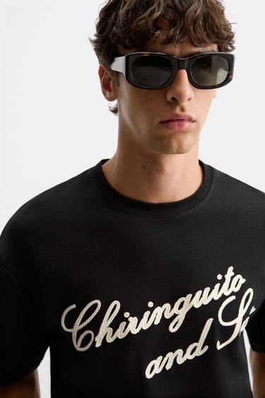 T-SHIRT AVEC INSCRIPTION BRODÉE - Noir de Zara - Image 4