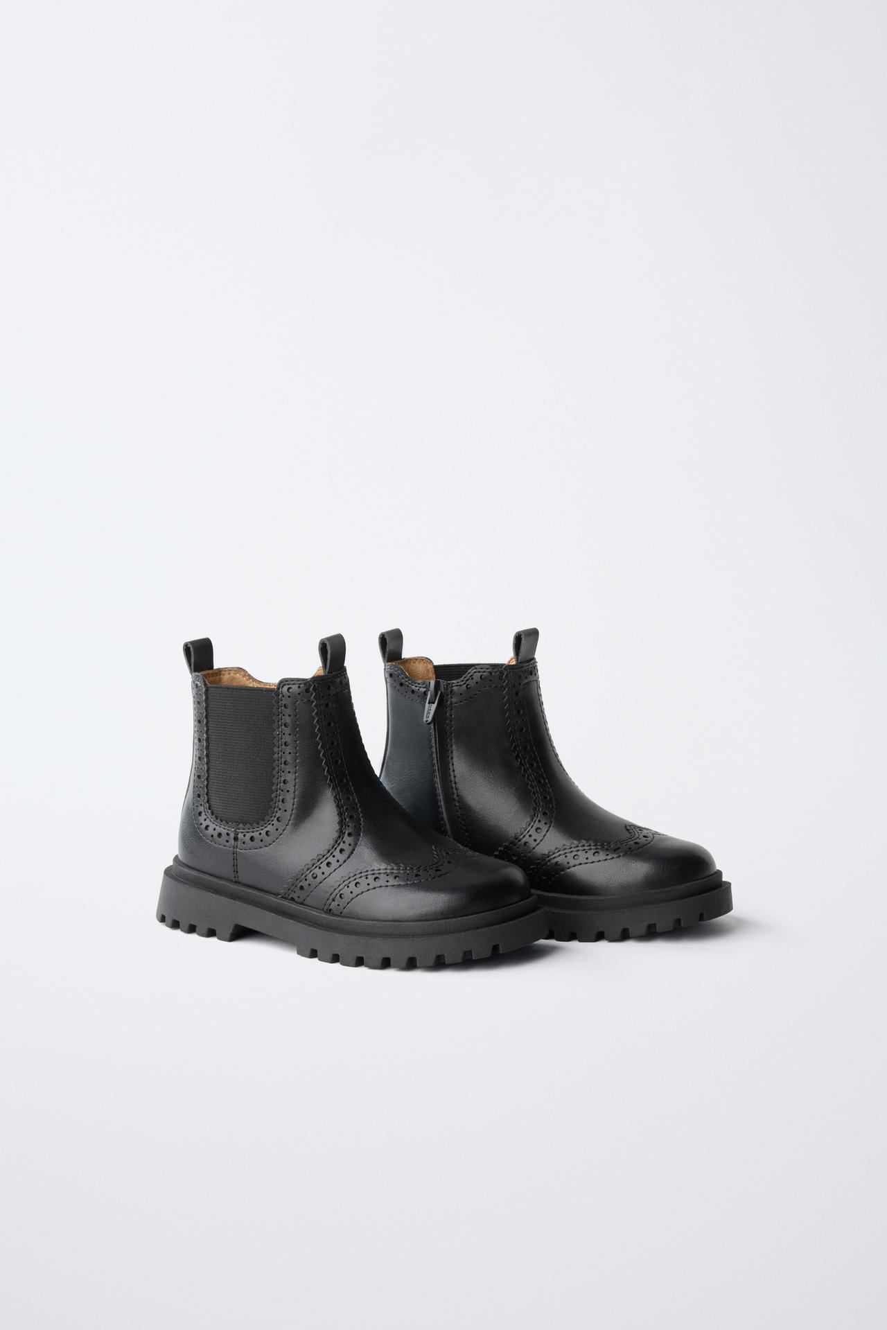 CHELSEA ANKLE BOOT — Black