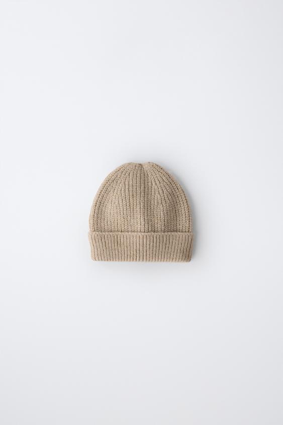 Zaras STICKAD BEANIE - Ljust beige - Bild 0