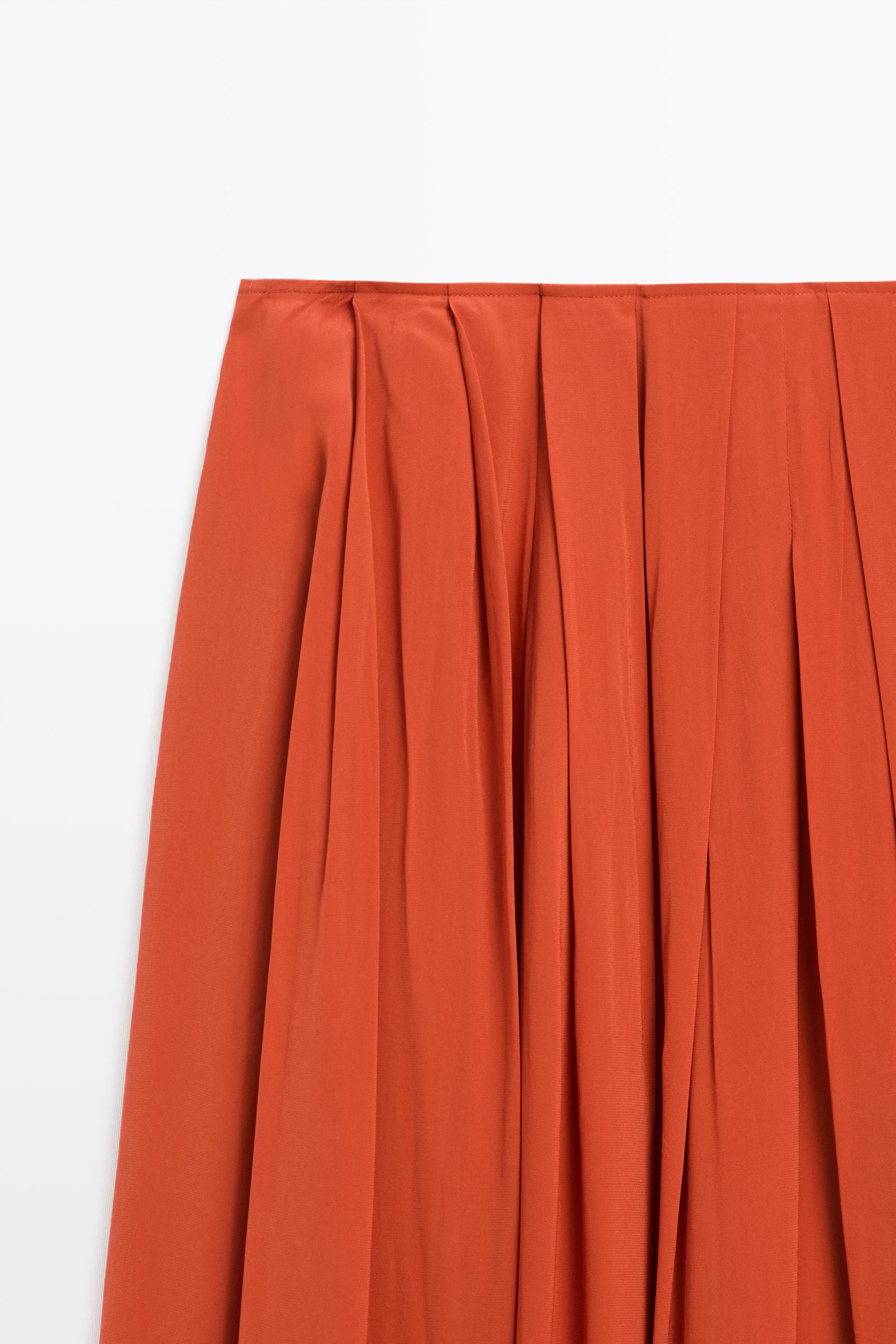 Pleated sarouel trousers total look