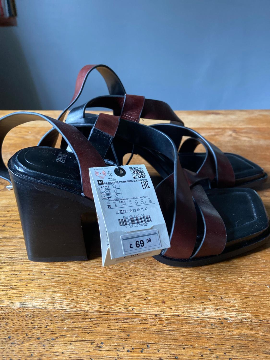 LEATHER STRAPPY SANDALS WITH BLOCK HEEL - Image 4