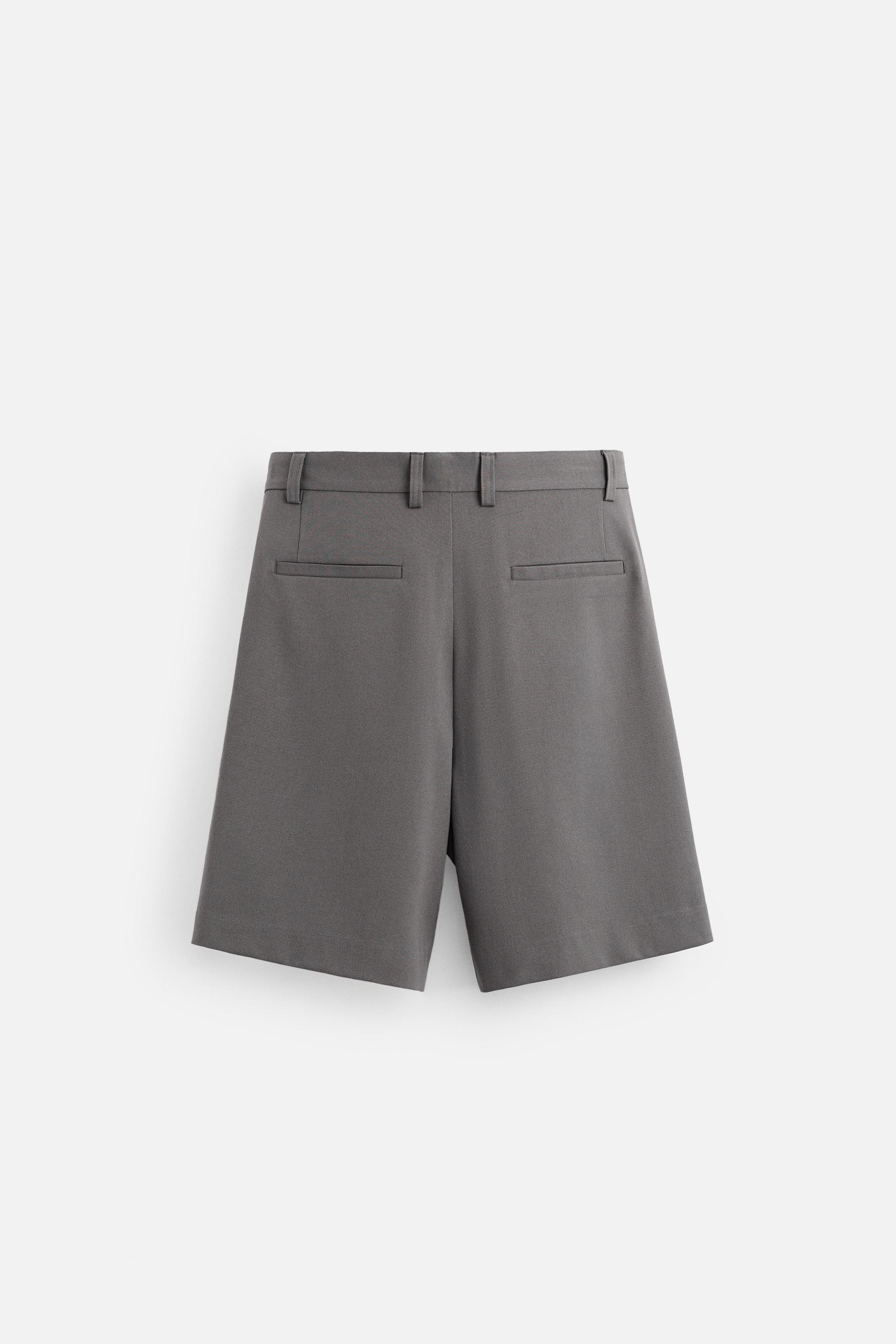 BERMUDA COUPE DÉCONTRACTÉE PLIS