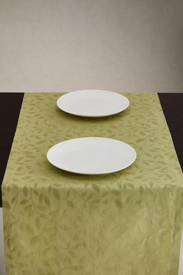 JACQUARD VEGETABLE TABLE RUNNER - Green by Zara - Image 1