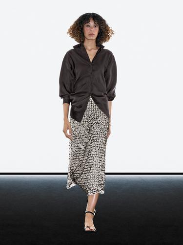 Jupe midi brodée de strass - Saumon de Zara - Image 0