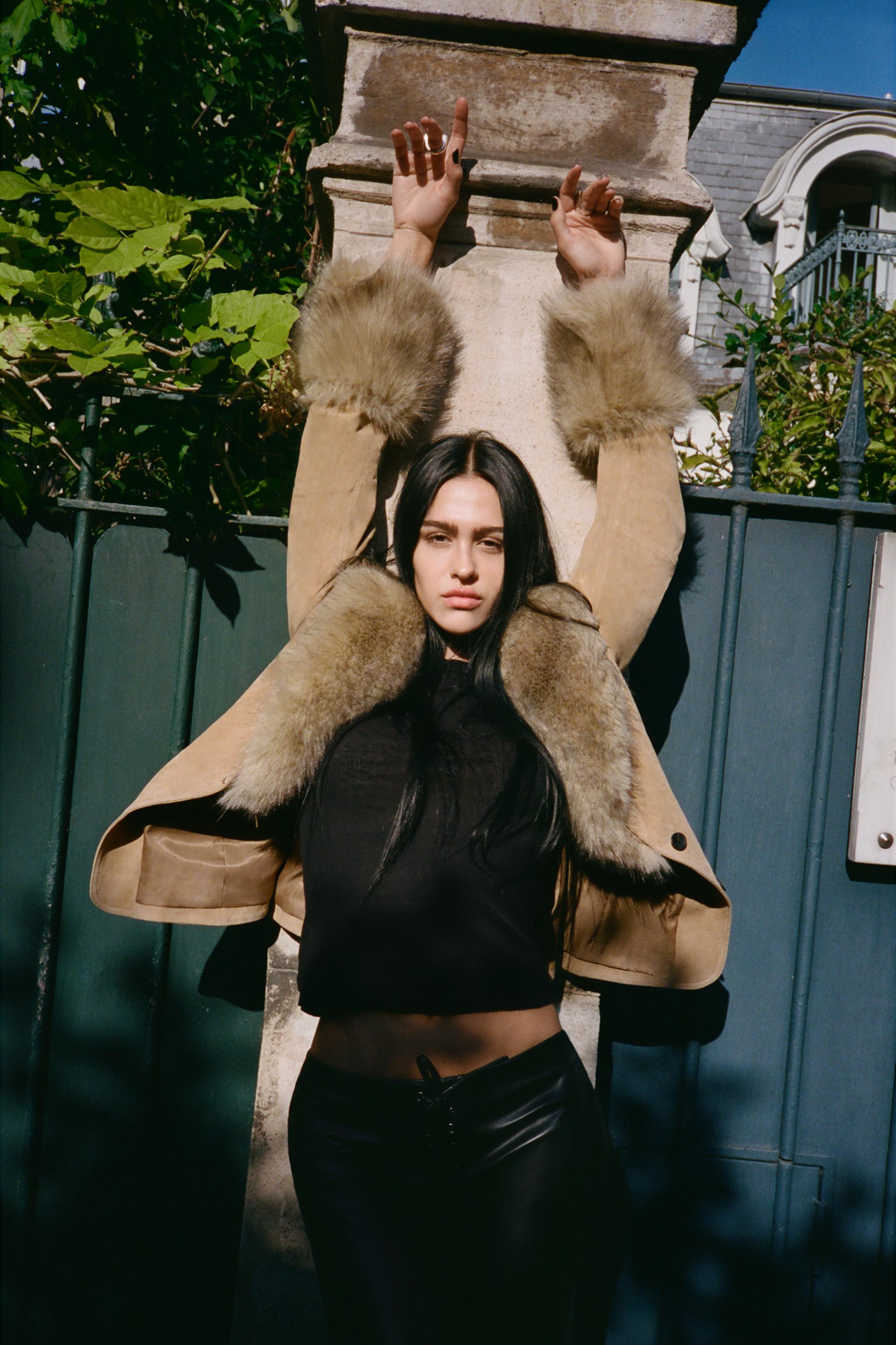 TAILORED 100% SUEDE LEATHER BLAZER WITH FAUX FUR - Sand | ZARA