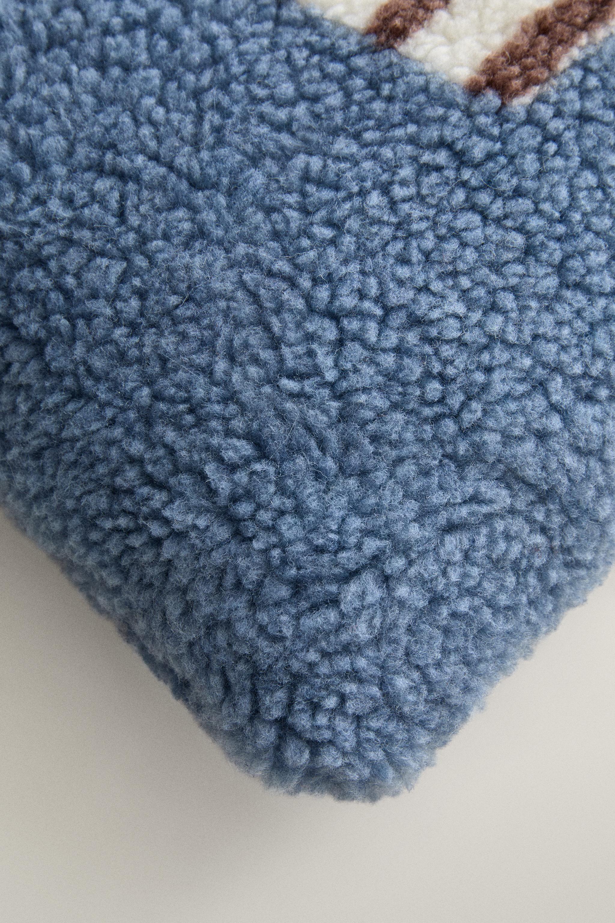 CHILDREN'S FAUX SHEARLING CUSHION WITH V — Blue