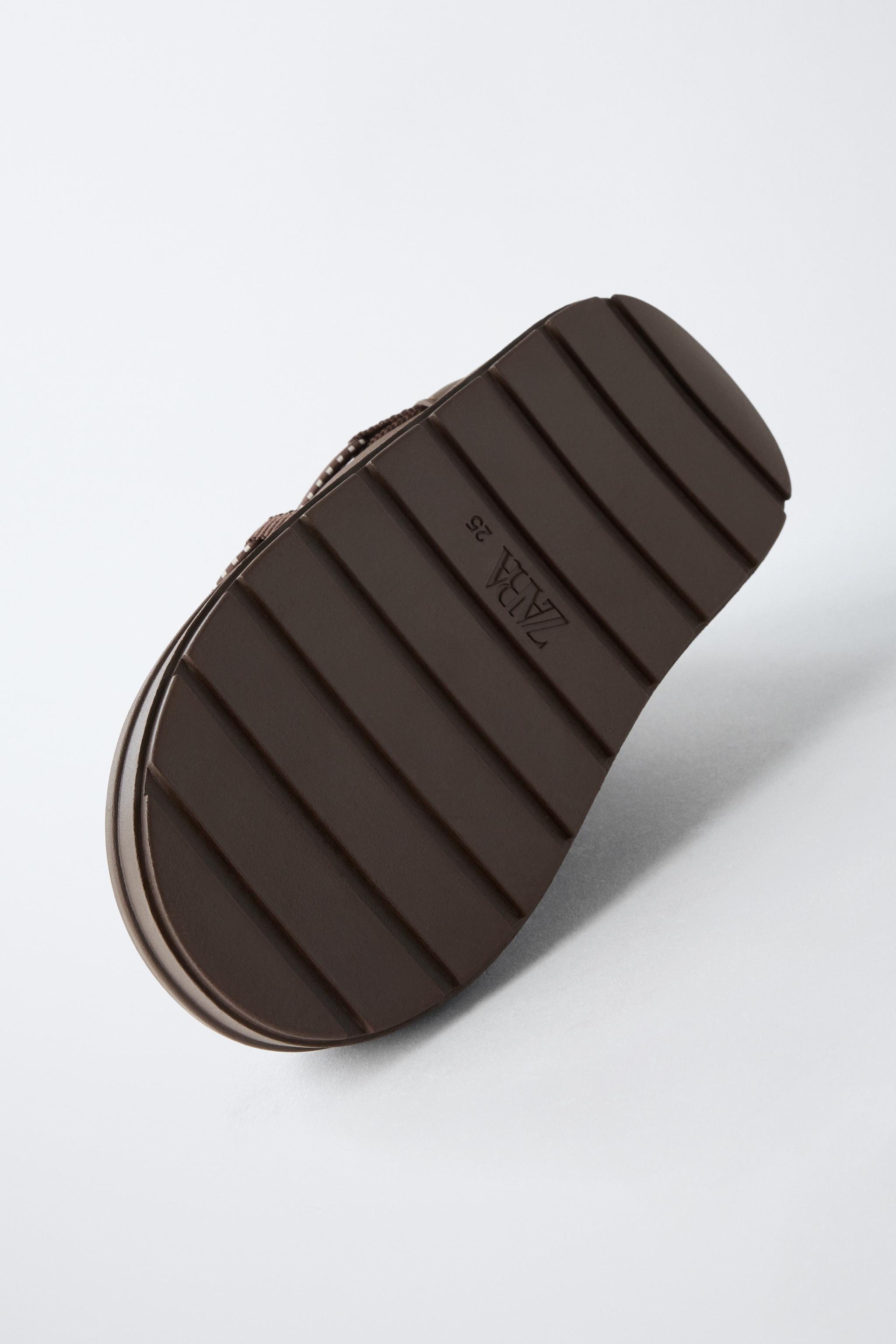 WATER REPELLENT NYLON BOOTS