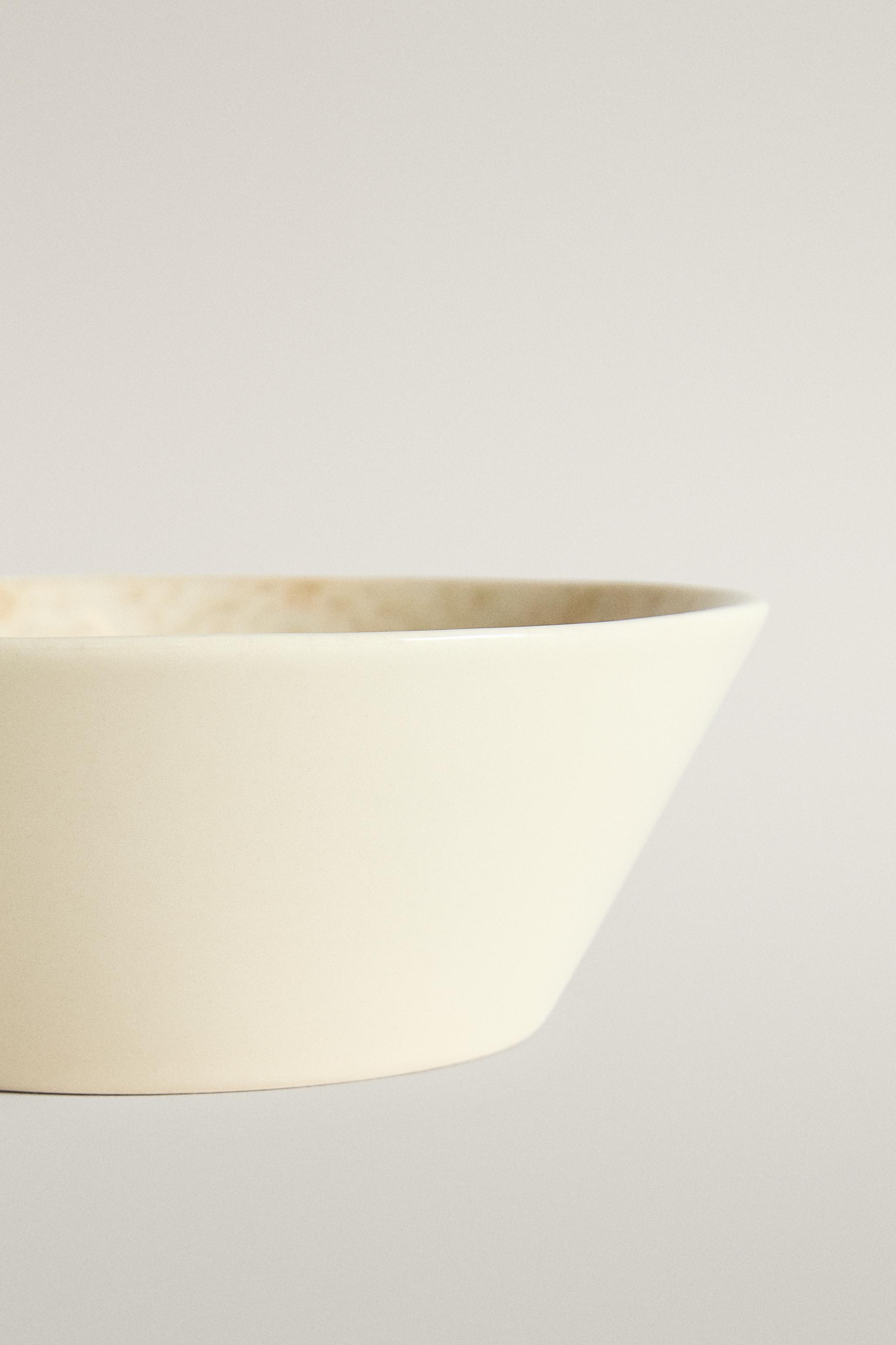 GARDENIA STONEWARE BOWL