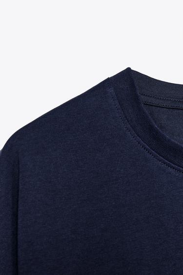T-SHIRT MIT FALLENDEN ÄRMELN - Blau von Zara