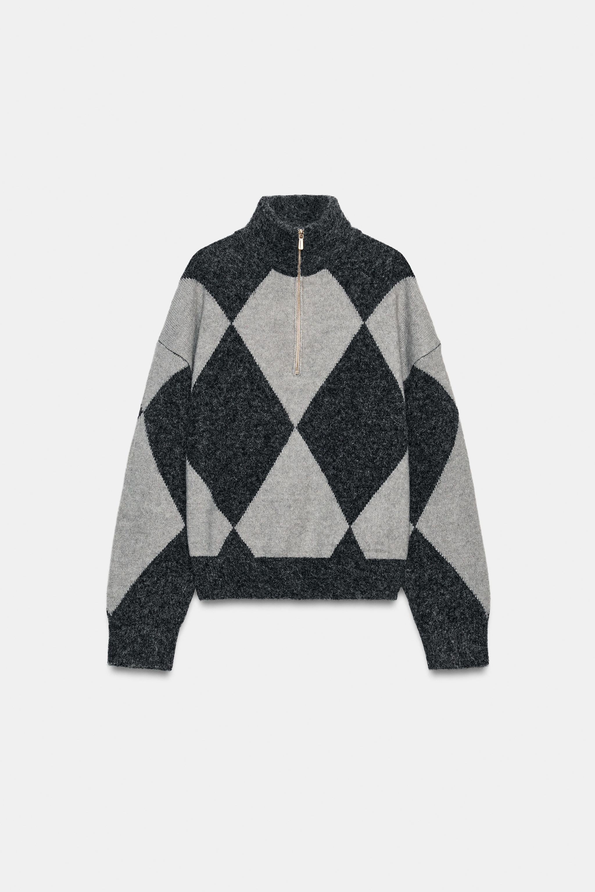 PULL EN MAILLE À LOSANGES