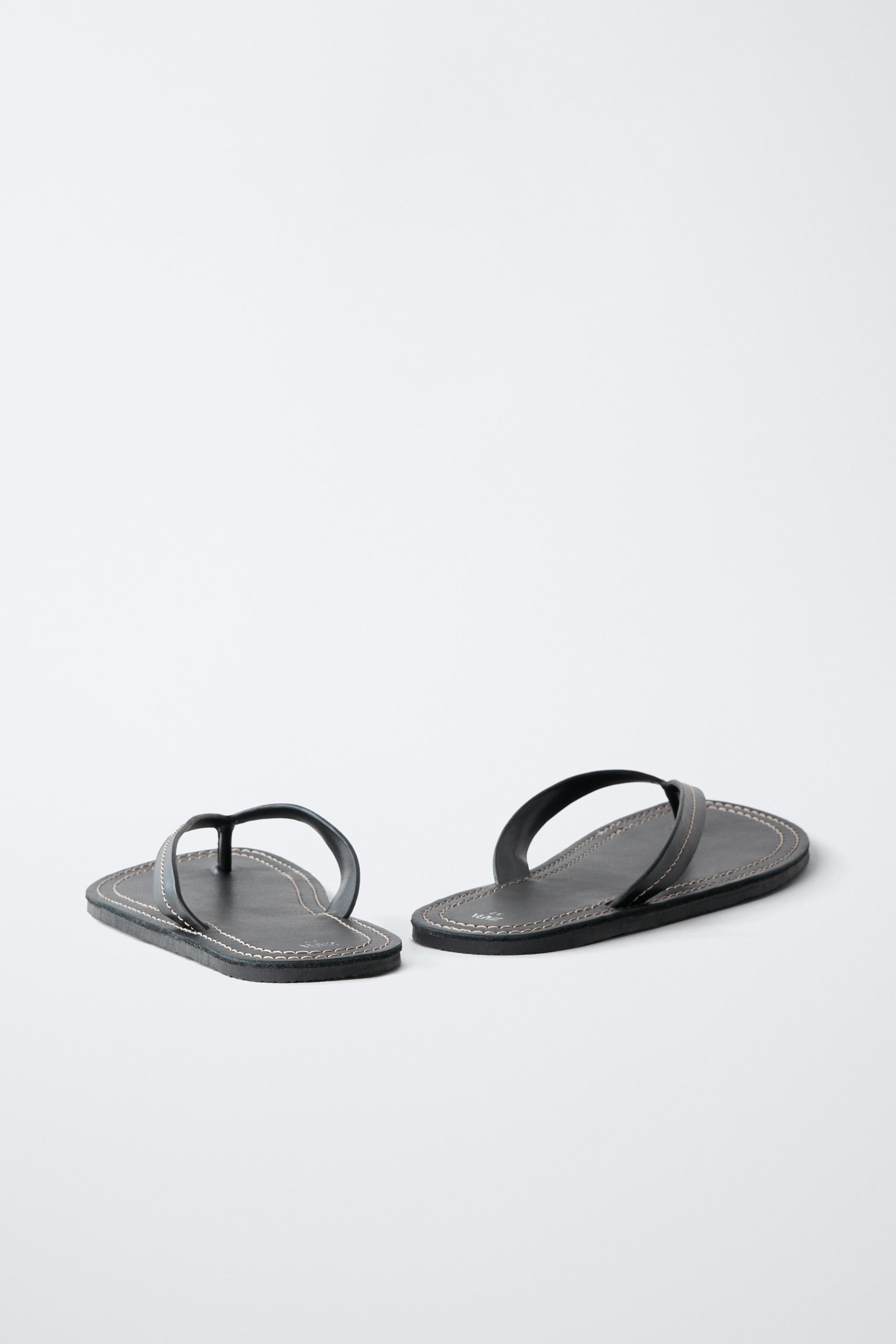 LEATHER SANDALS