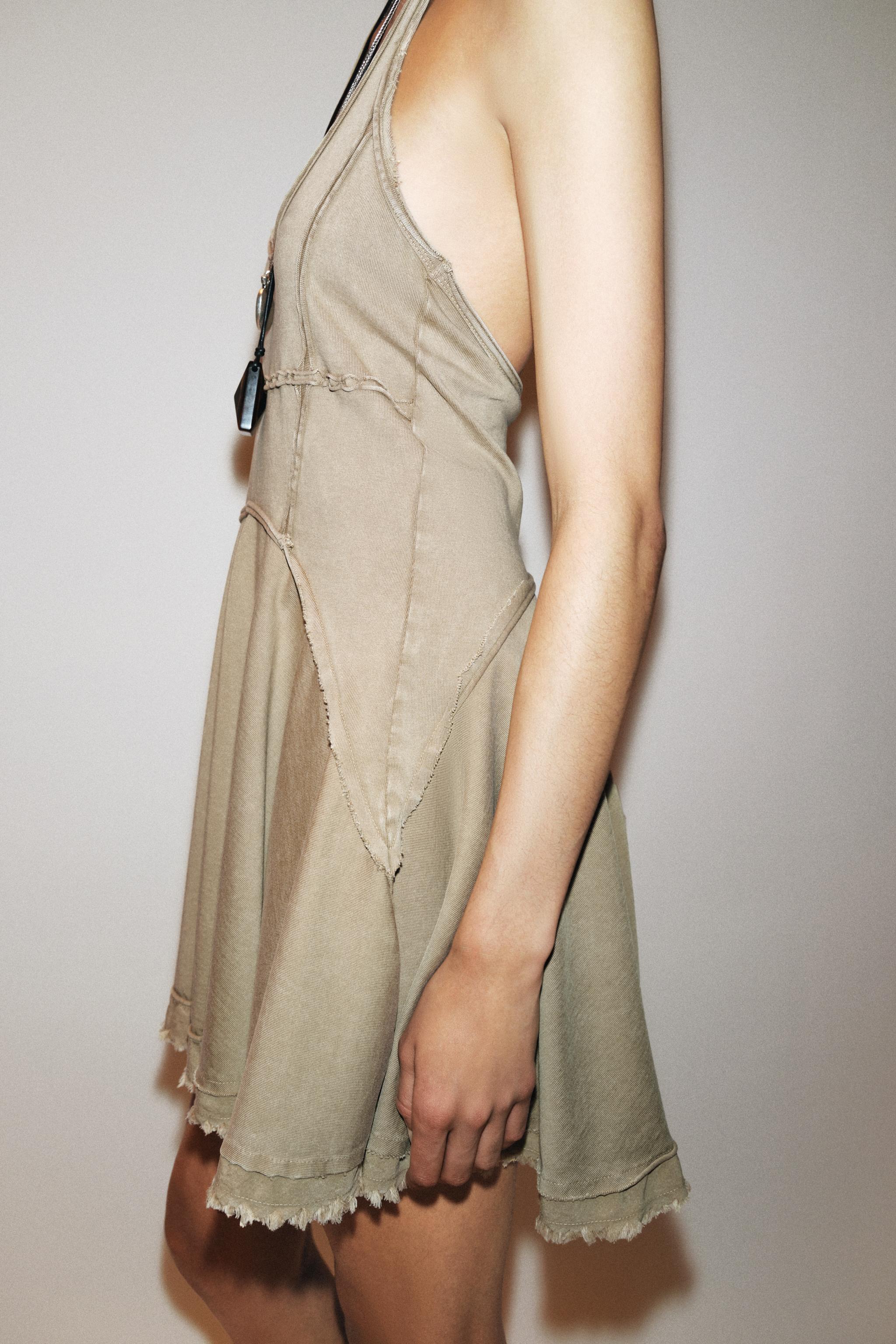 SHORT GODET DRESS