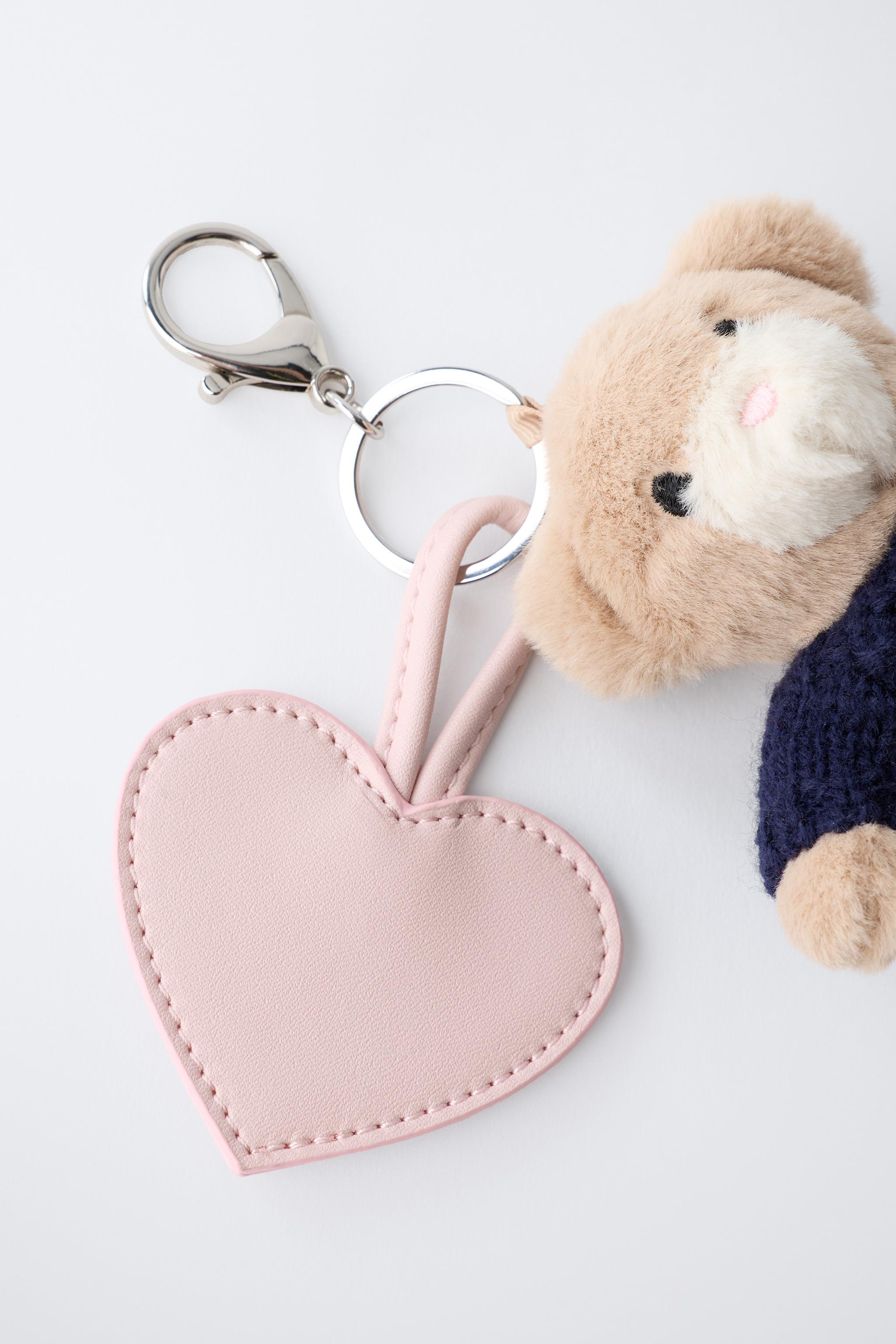 BEAR AND HEART KEYCHAIN