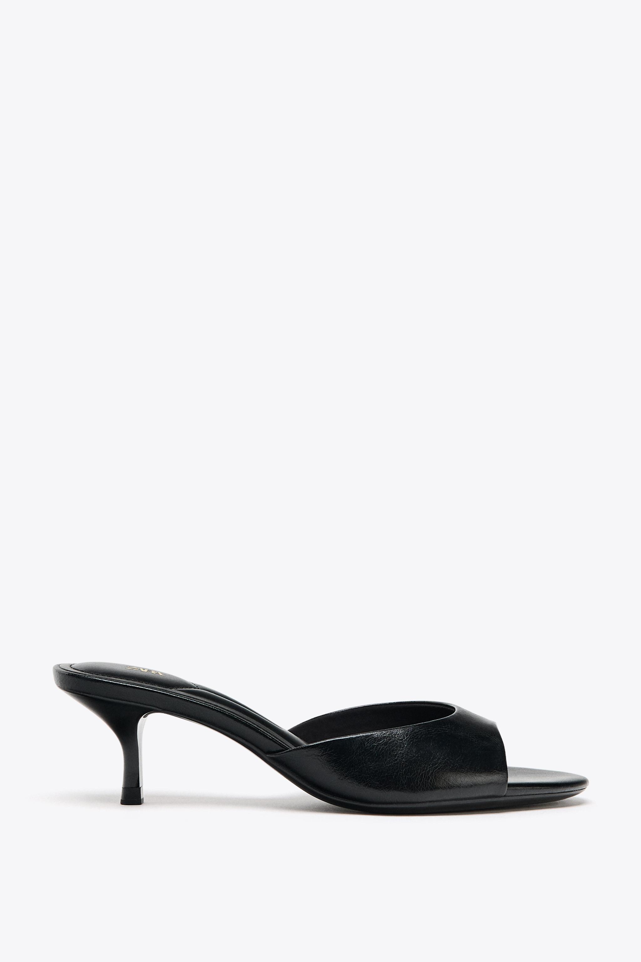 ZARA ブラック ビジューミュール 37 ZARA ビジュー フラットスライドサンダル 37 ブラック - メルカリ