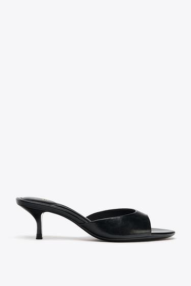 PATENT EFFECT SANDALS - Black by Zara