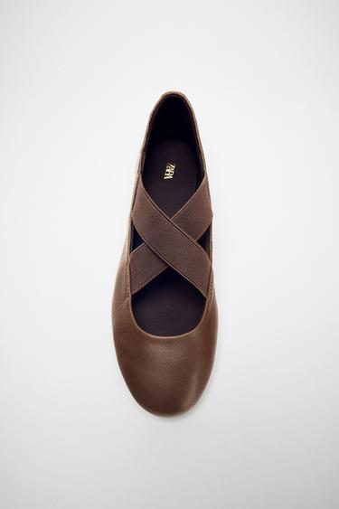 LEATHER BALLERINAS WITH CROSSED ELASTICATED STRAPS - Chocolate Brown by Zara