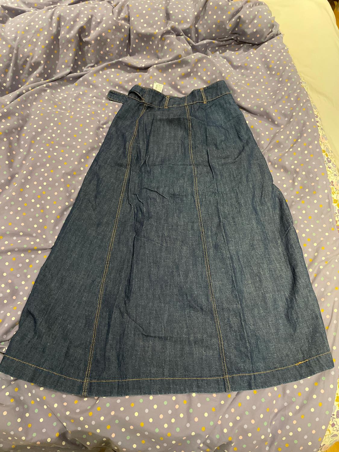 DENIM MIDI SKIRT WITH SIDE BELT - Image 2