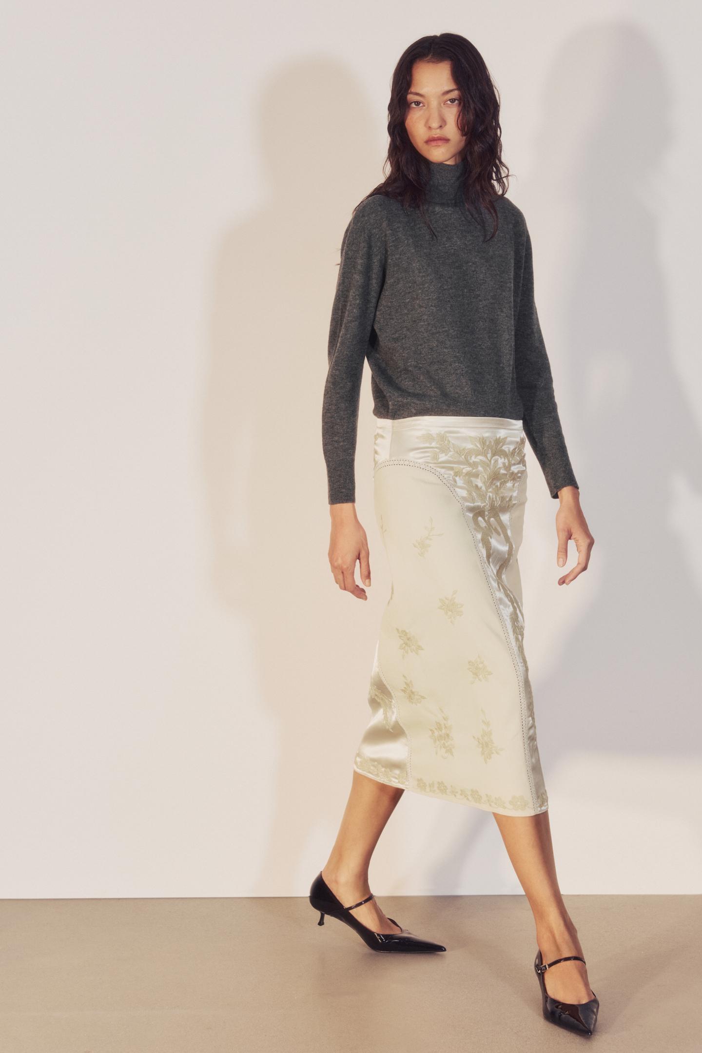 Женская юбка Zara ZW Collection Embroidered MIDI, цвет: Экрю — фото 2
