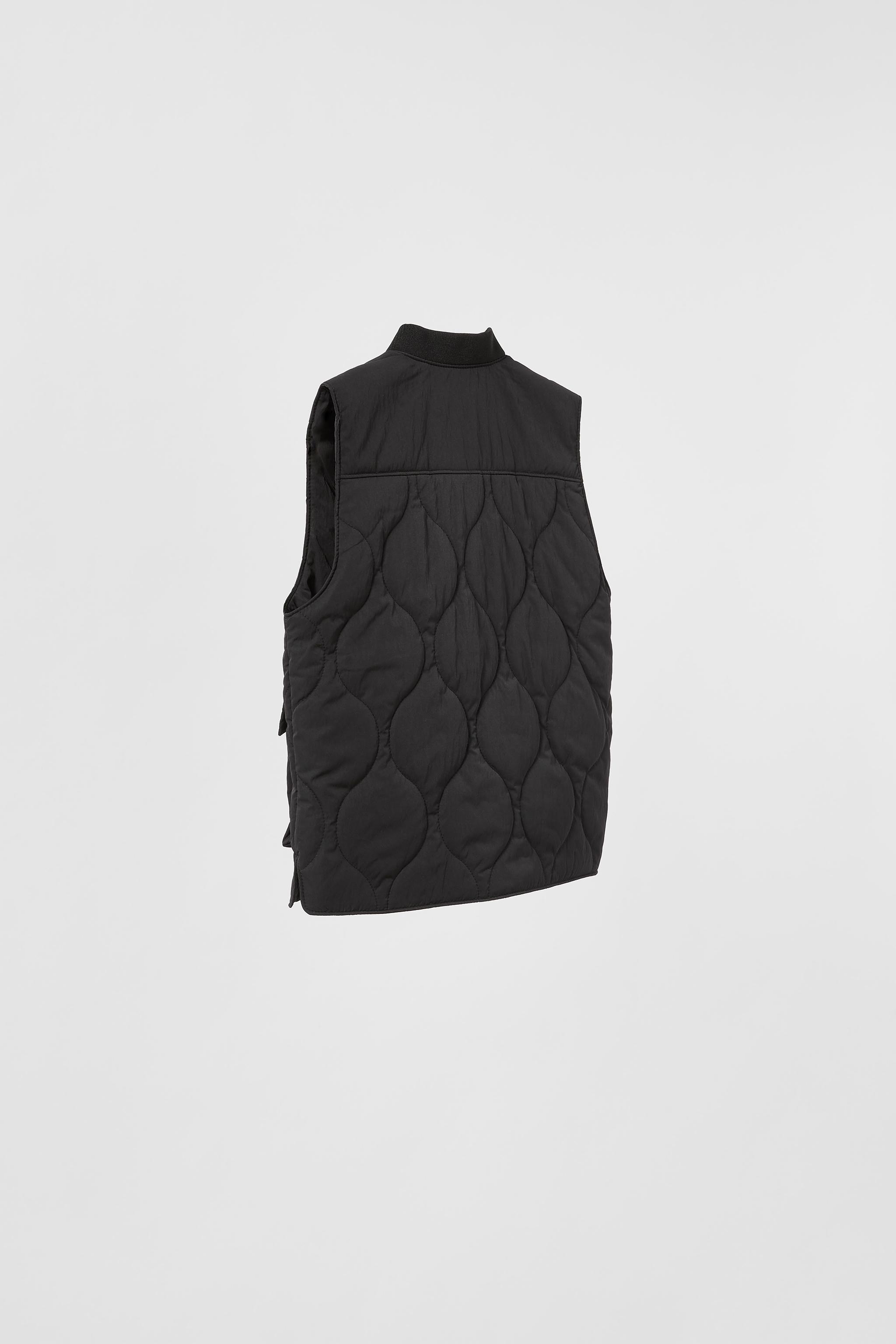 大人気★ZARA パフ ベスト★シンプル テクニカルファブリック ユーティリティ パフ ベスト - ブラック | ZARA Japan / 日本