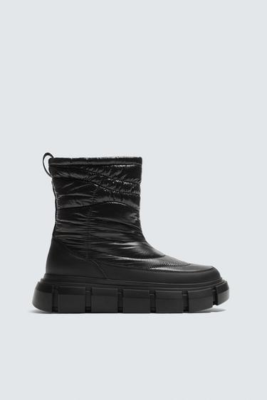 BOTA ACOLCHADA - Azul Oscuro de Zara