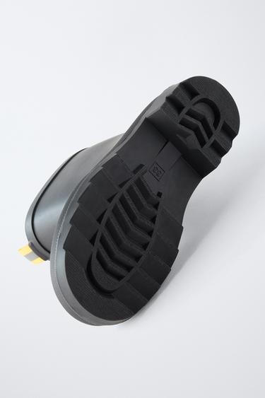 GUMMISTIEFEL BASIC - Schwarz von Zara