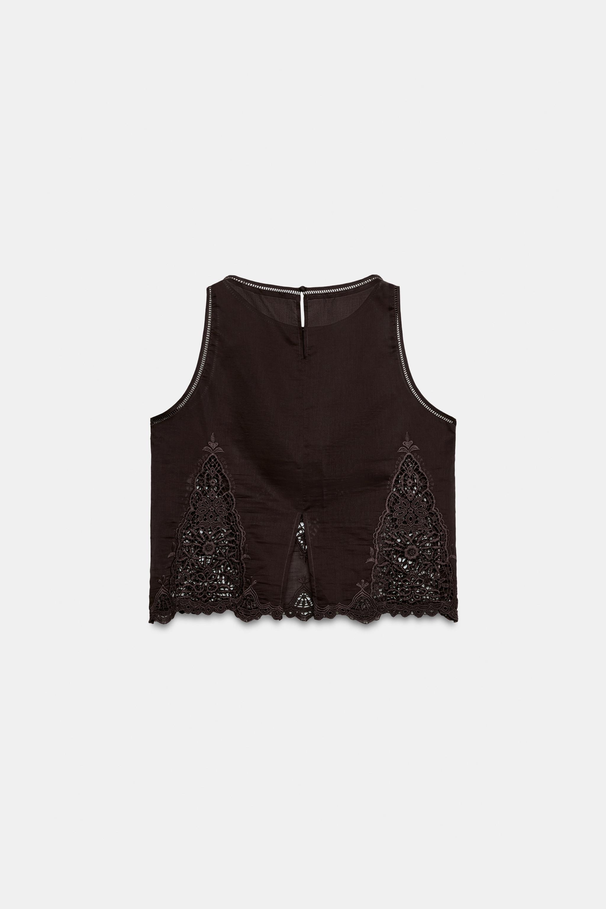 EMBROIDERED LACE INSERT TOP