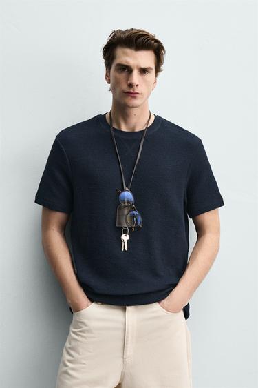 T-SHIRT IM REGULAR FIT MIT STRUKTURMUSTER - Marineblau von Zara
