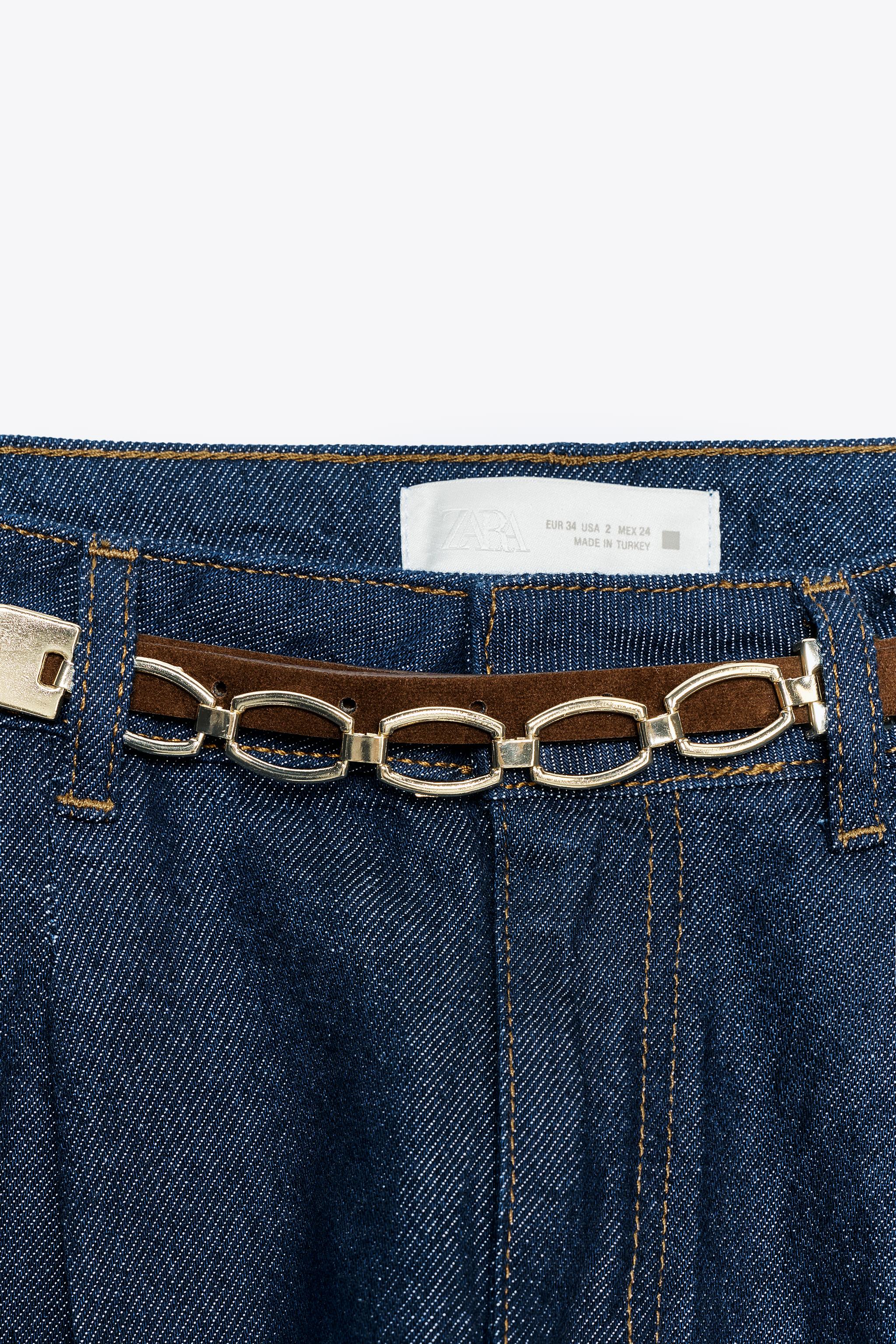 SHORT Z1975 EN JEAN À PINCES ET CEINTURE
