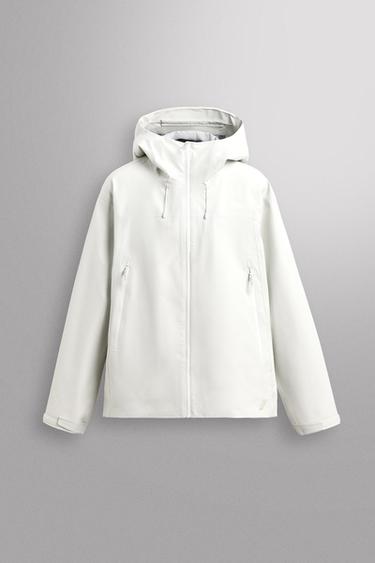 CAZADORA TÉCNICA SHELL WATERPROOF - Blanco roto de Zara