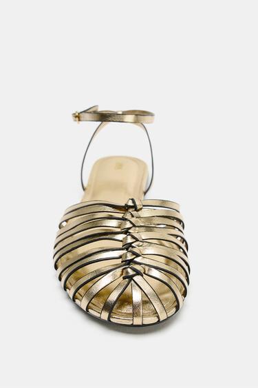 SANDALES PLATES EFFET MÉTALLISÉ - Or de Zara - Image 3