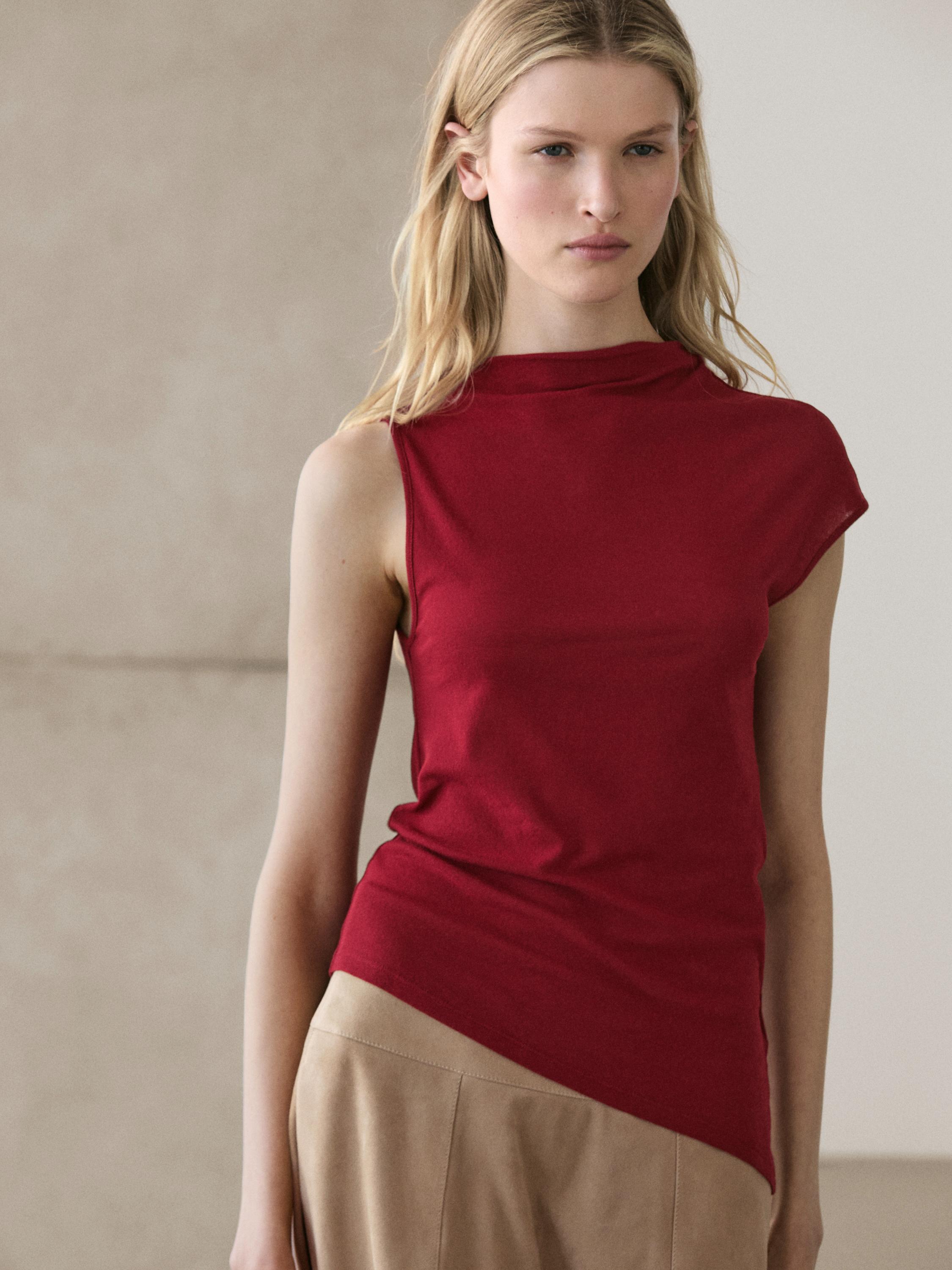 100% cotton top with asymmetric detail