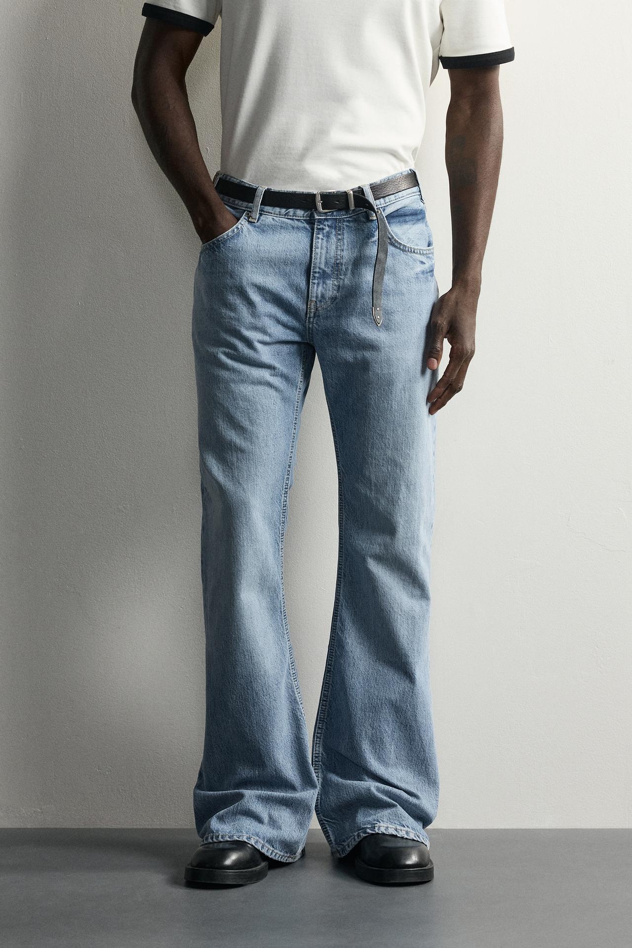 FLARE FIT JEANS — Light blue