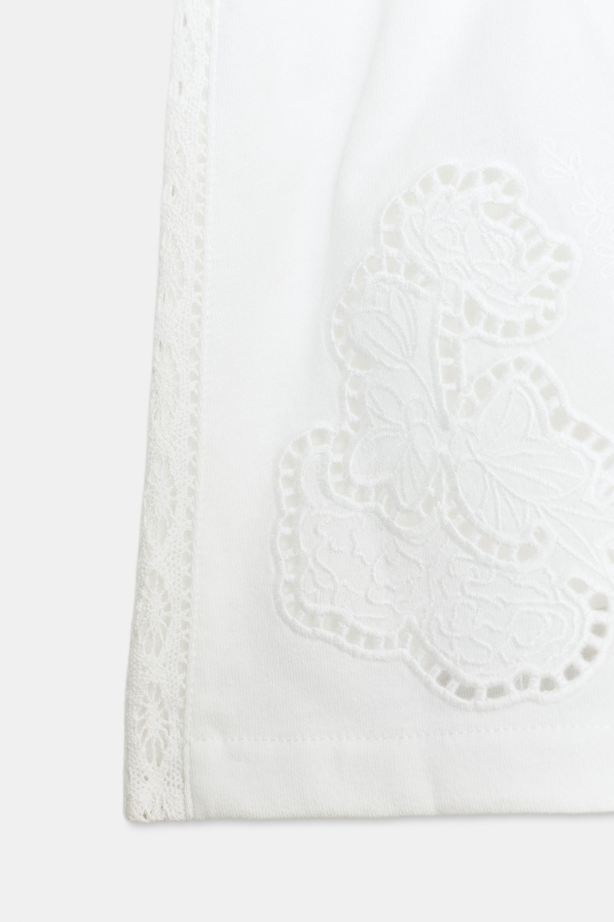 EMBROIDERED SHORTS