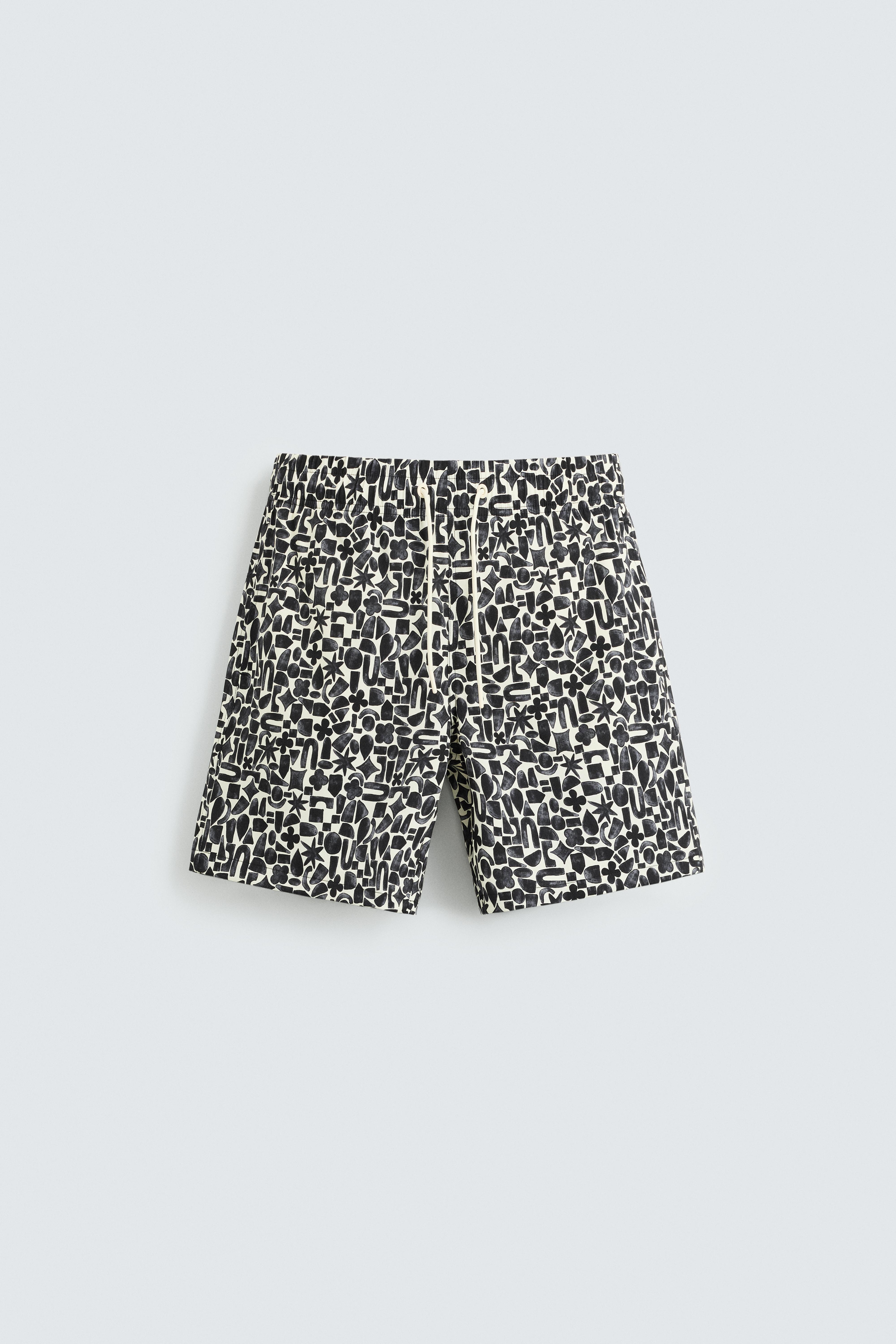 【TOTEME】ジオメトリックプリント ウエストバンド ショーツ ジオメトリックプリント柄ロングスイムウェア - ブラック | ZARA