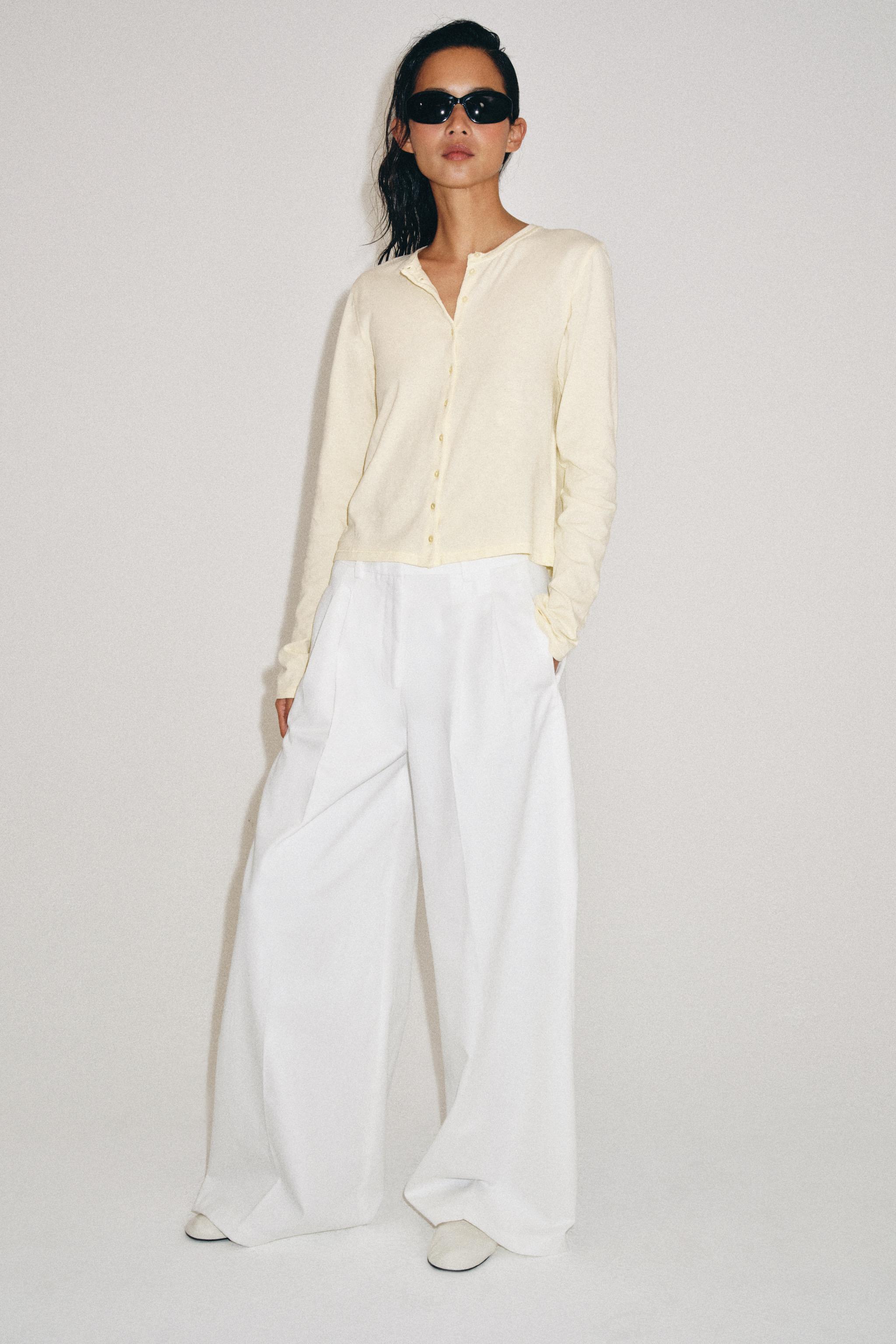 100% COTTON BUTTON T-SHIRT — Yellow