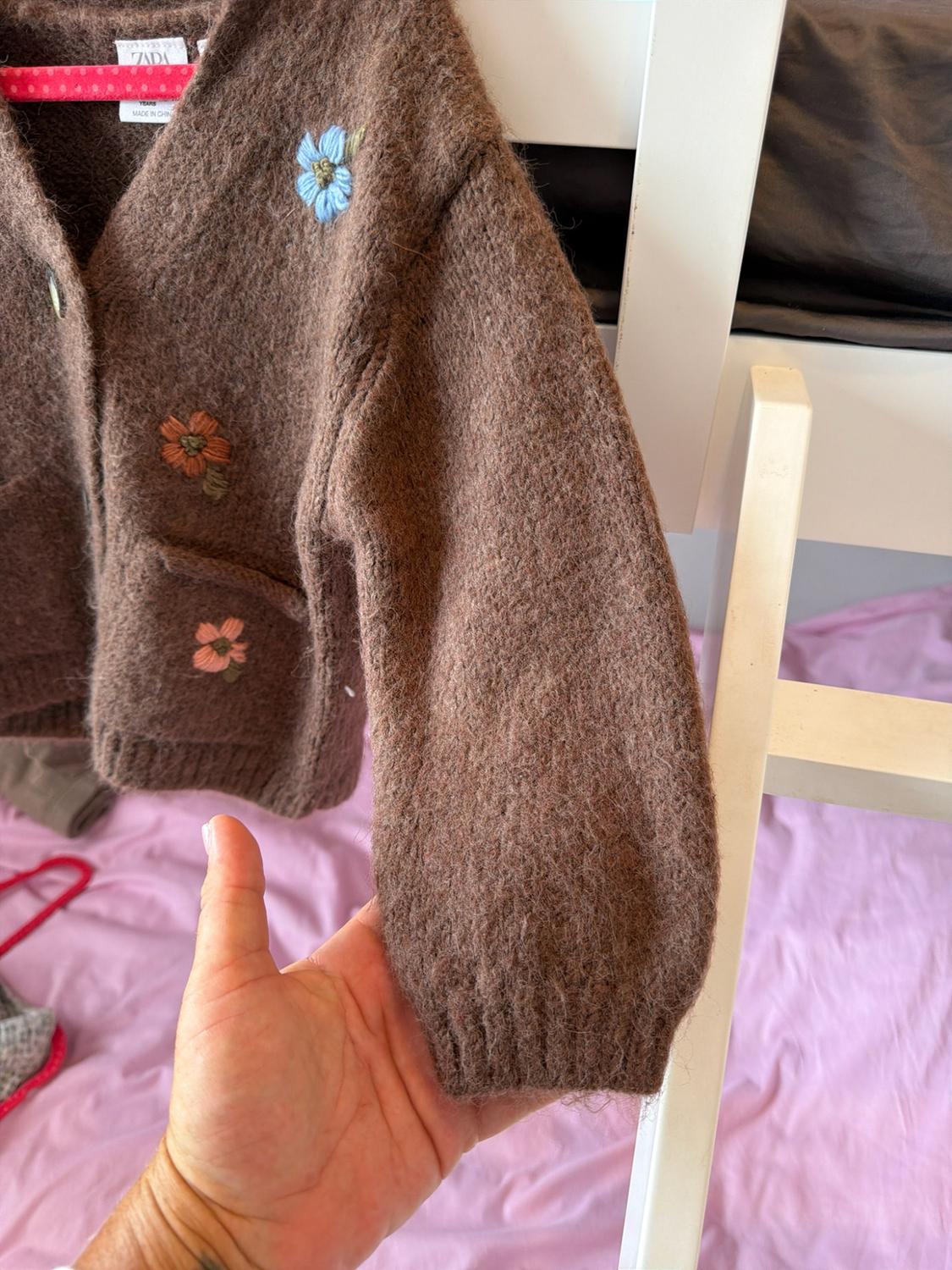 KNIT CARDIGAN WITH FLORAL EMBROIDERY - Image 4