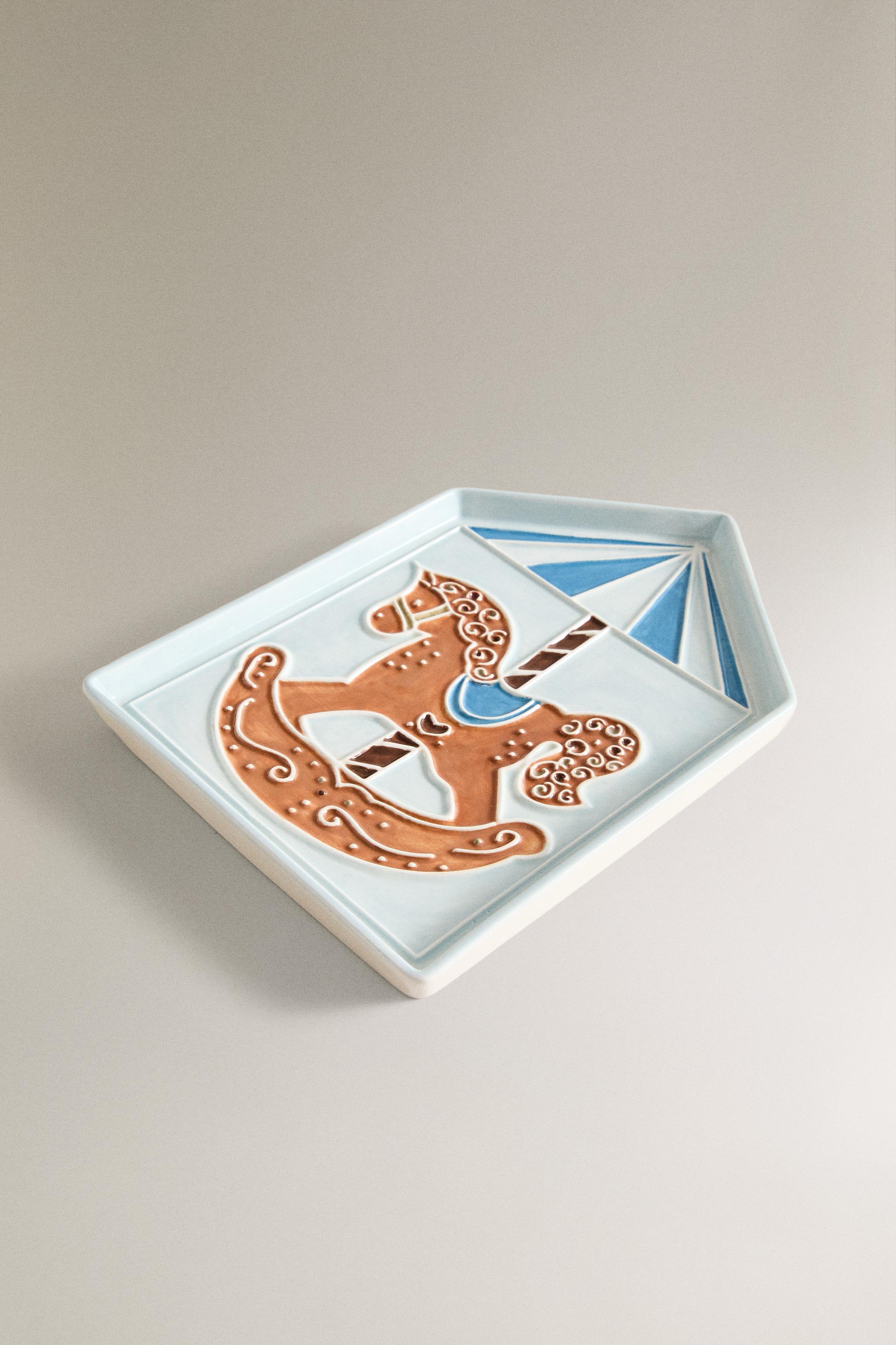 CHILDREN'S CHRISTMAS CAROUSEL HORSE STONEWARE PLATE