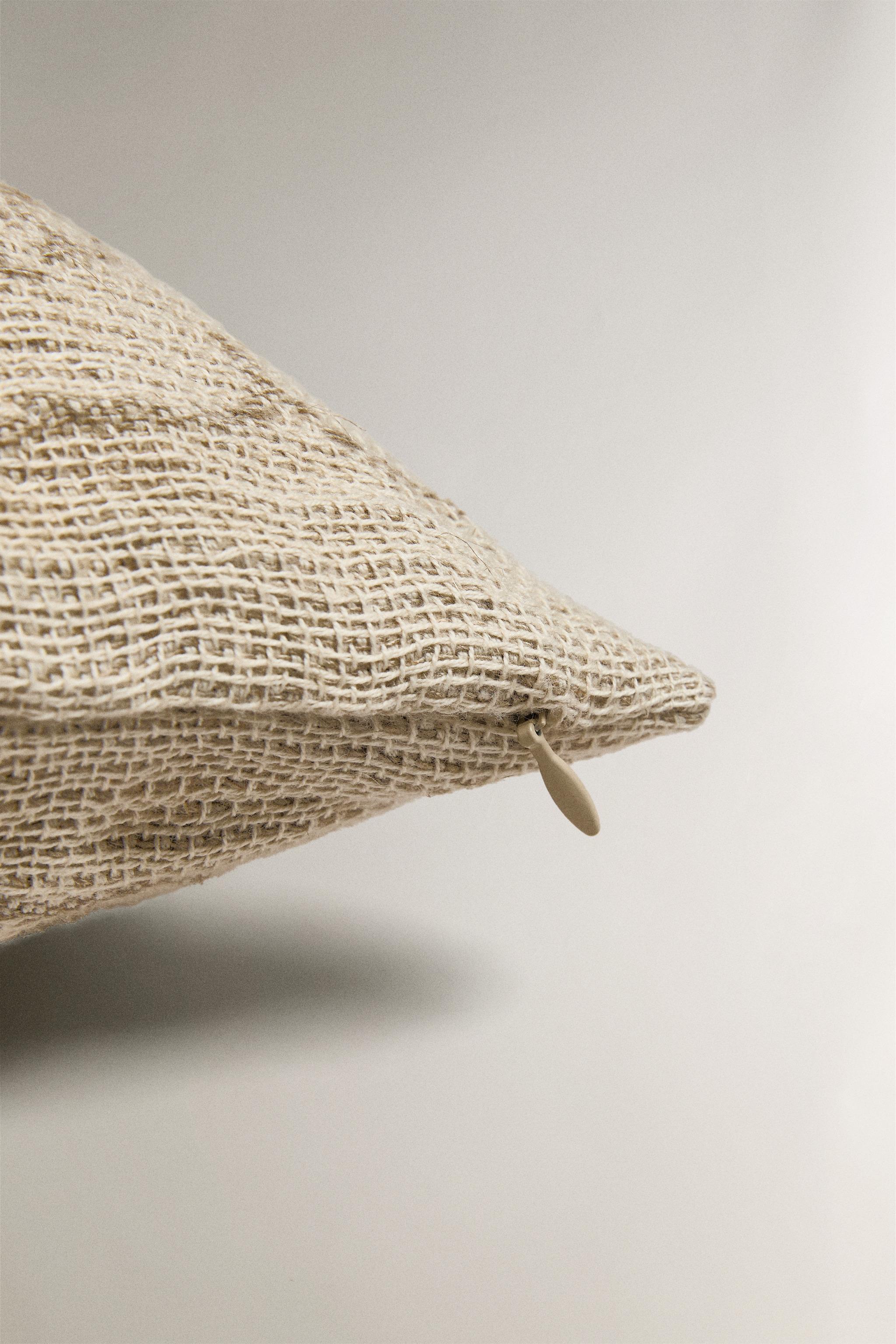 JACQUARD THROW PILLOW COVER