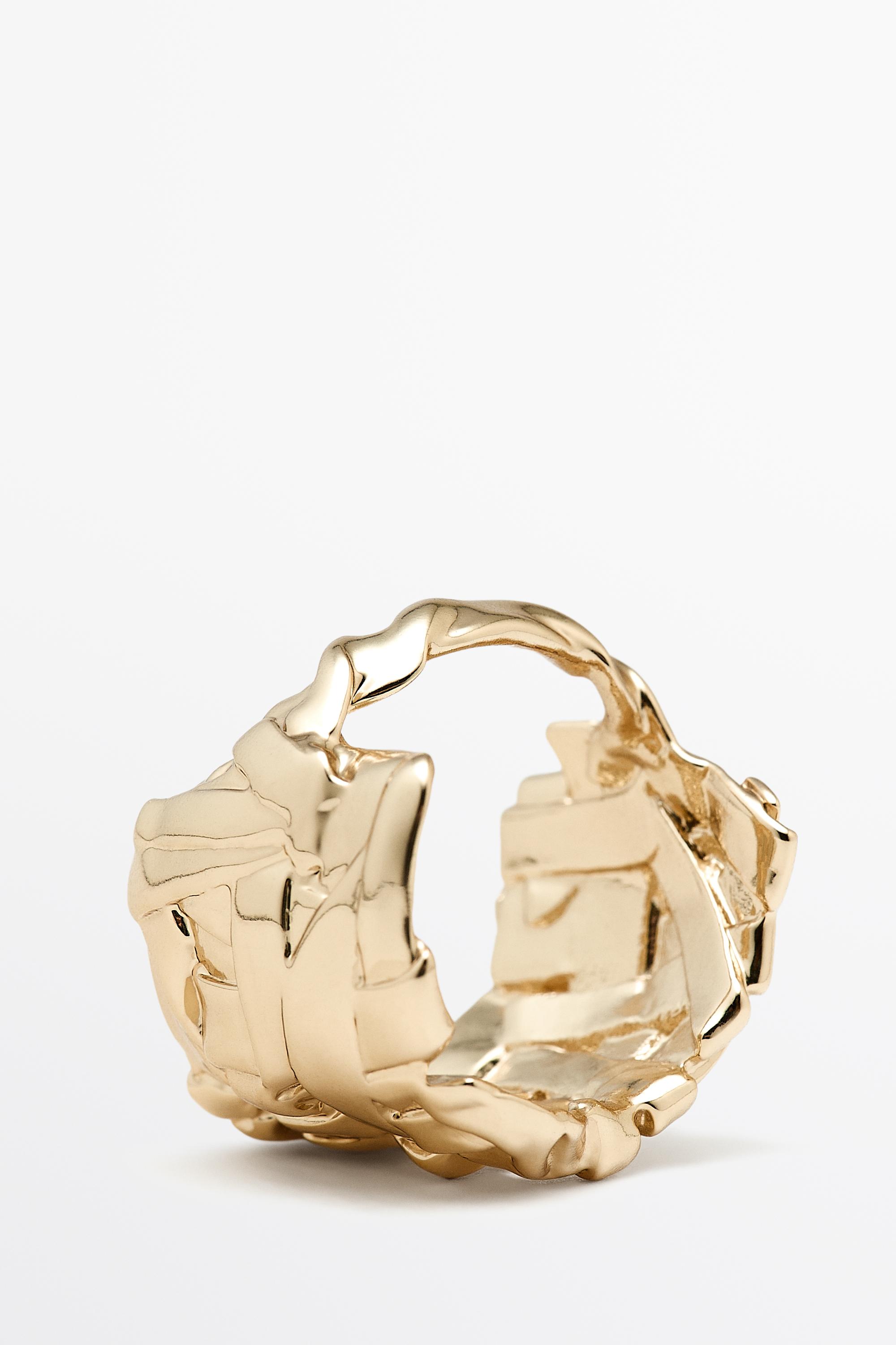 Basket detail ring