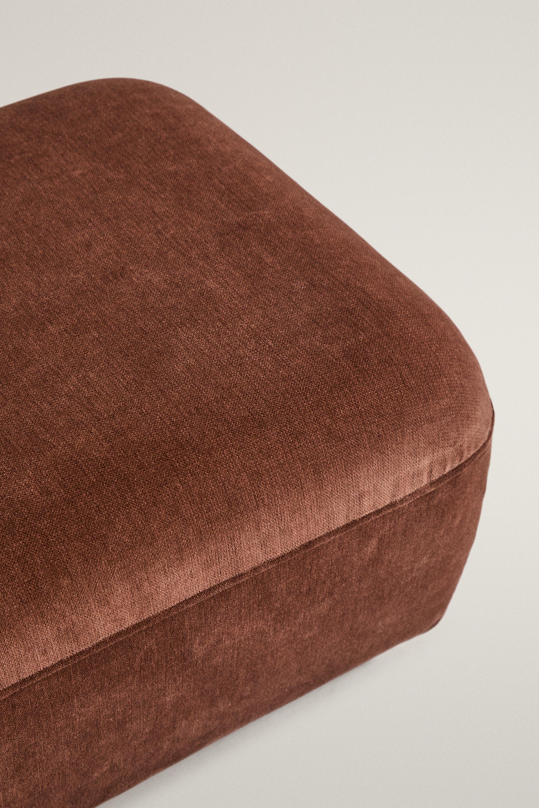 VELVET OTTOMAN