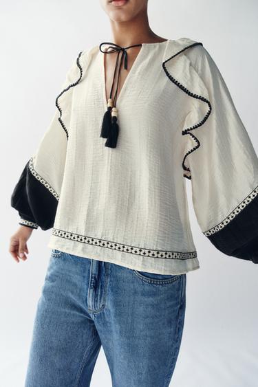 BLOUSE À VOLUME ET VOLANTS - Écru / Noir de Zara - Image 4