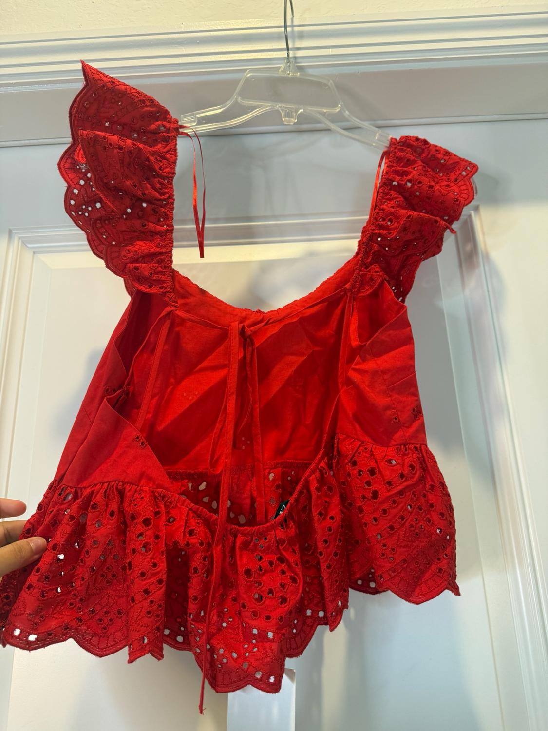 TOP BORDADOS PERFORADOS - Image 3