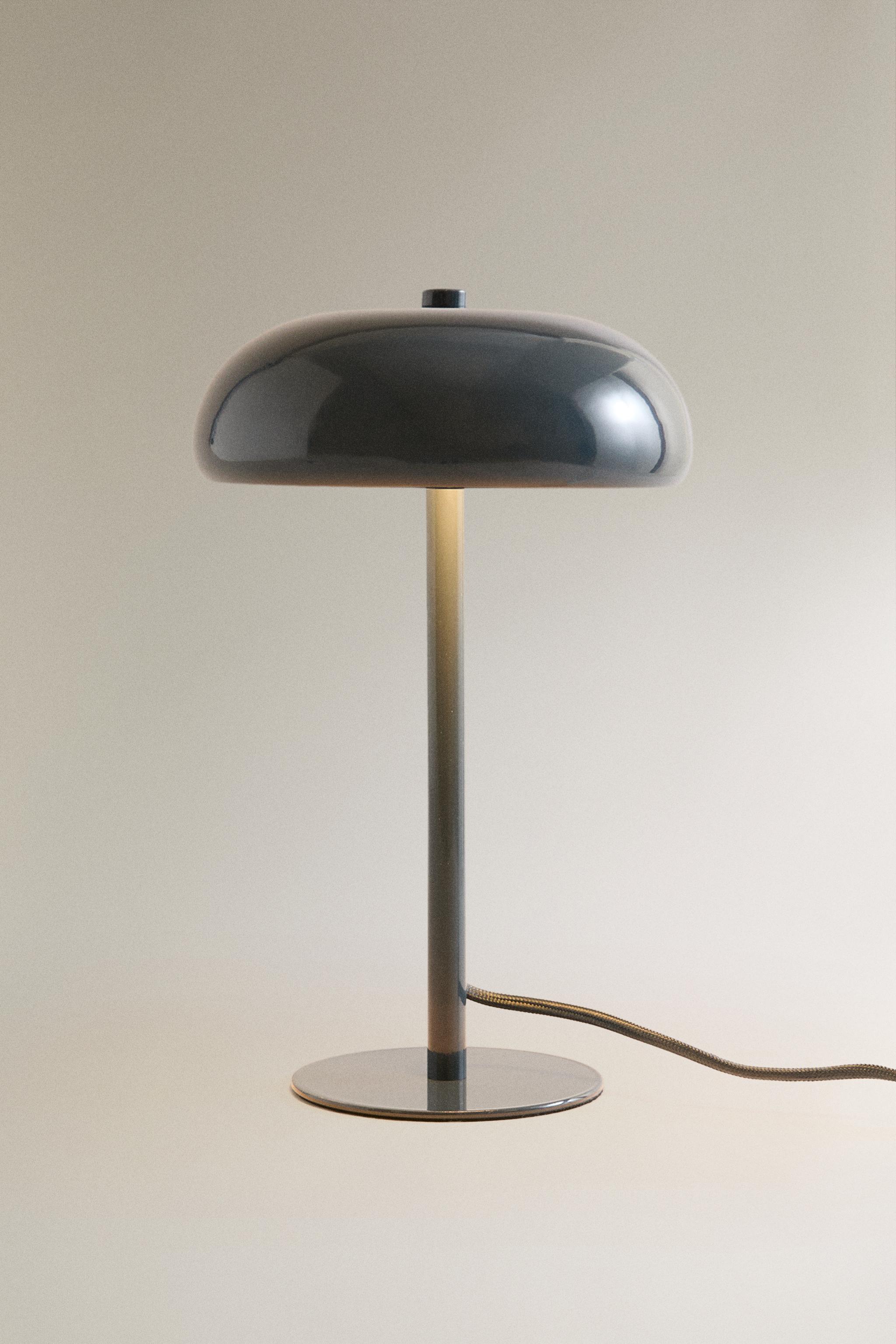 SMALL SOLID COLOR TABLE LAMP — Deep blue