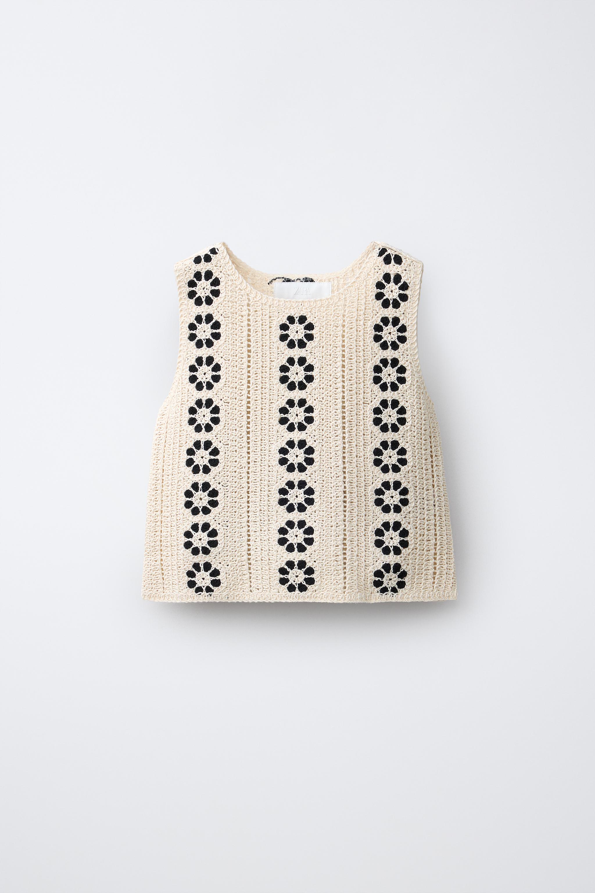 TOP EN MAILLE À FLEURS CROCHET