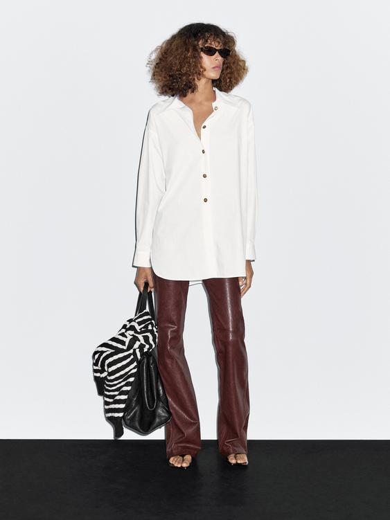 Poplin shirt with golden buttons