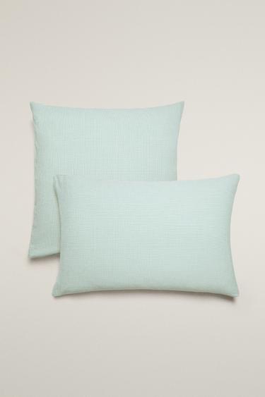 CHECK SEERSUCKER PILLOWCASE - Green by Zara - Image 0