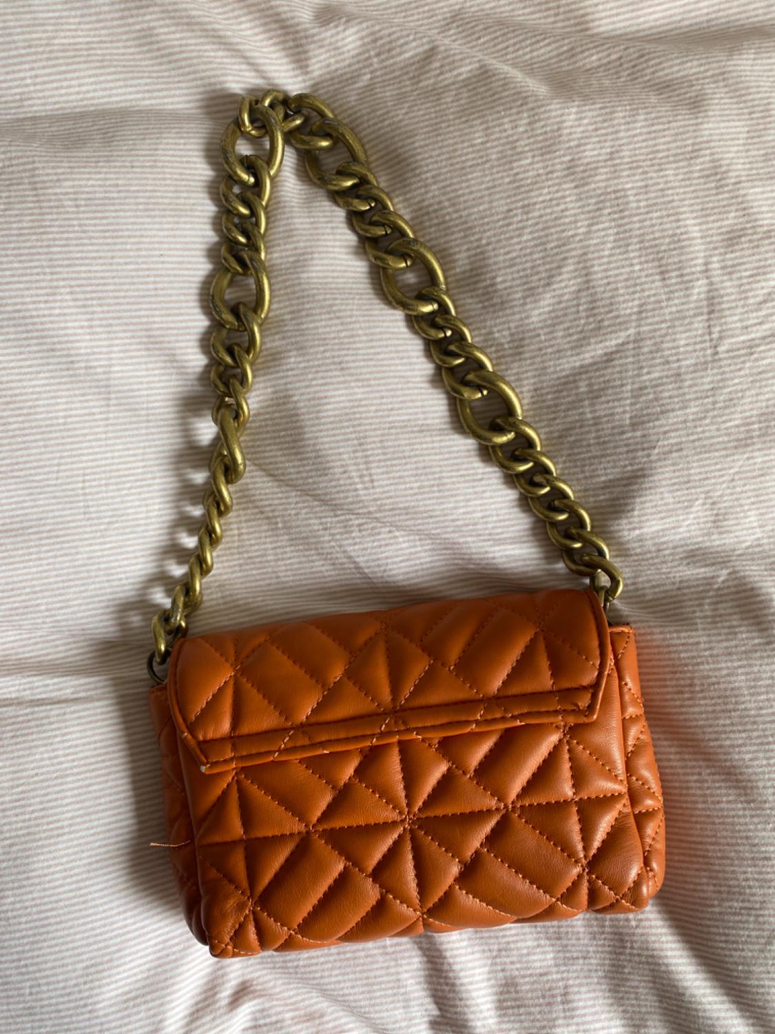 QUILTED SHOULDER BAG WITH CHAIN - Image 5